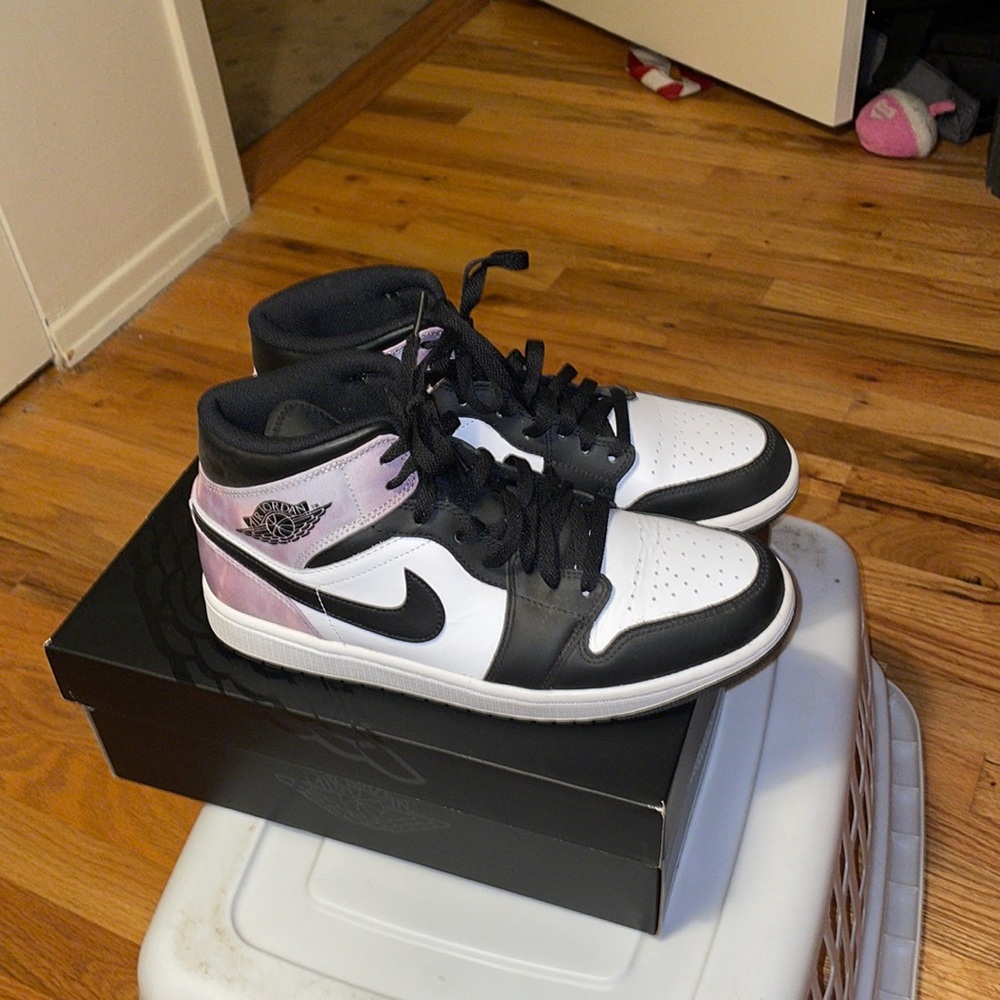 Jordan 1 mid zen master